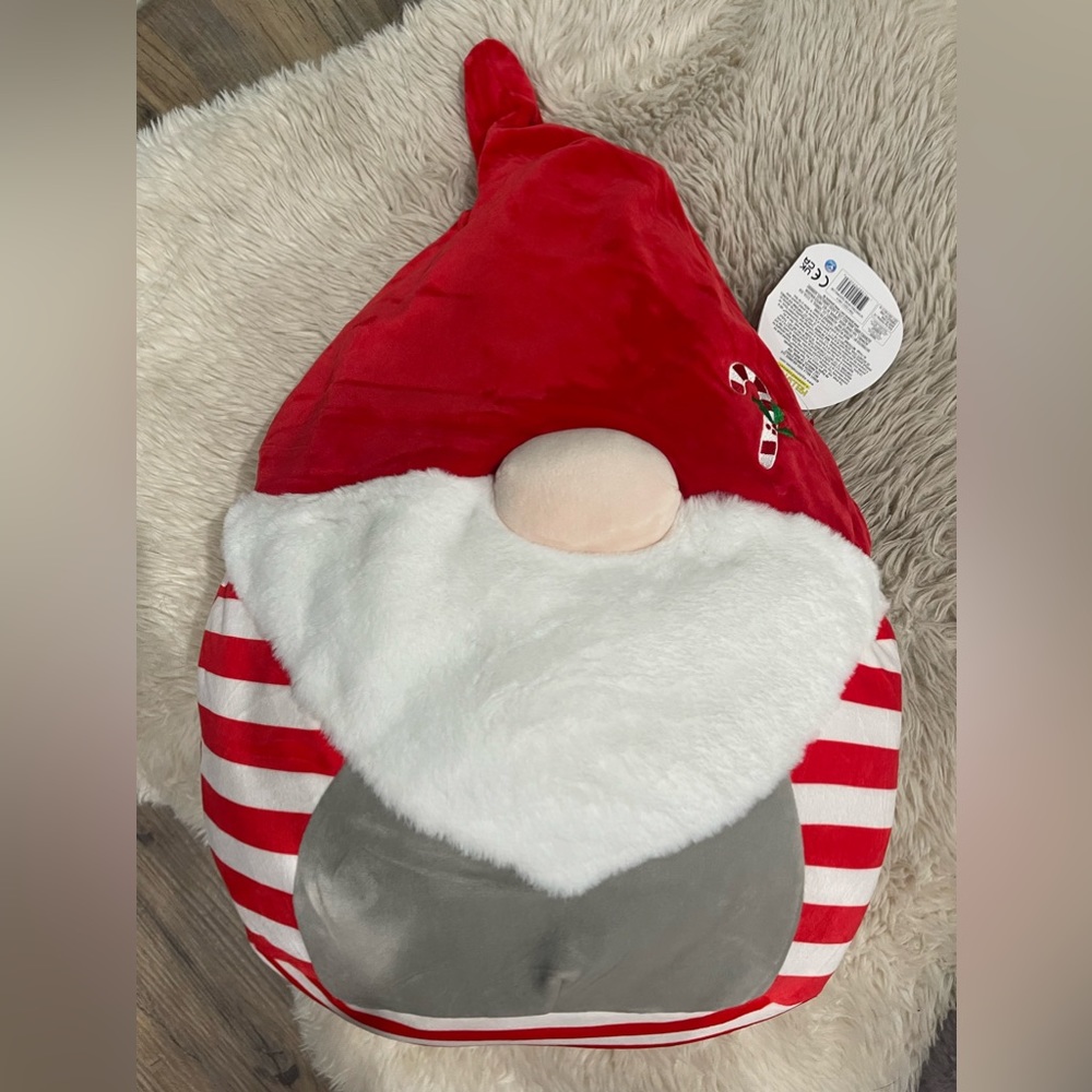 RED GNOME SQUISHMALLOW CHRISTMAS EDITION GIANNI NEW WITH TAGS